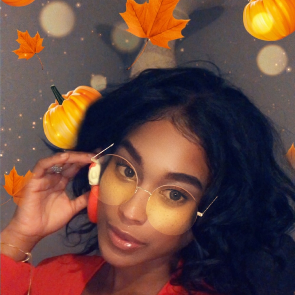 Meet your Posher, Stephanie